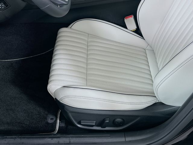 Thumbnail: 2025 Genesis G70 - 20