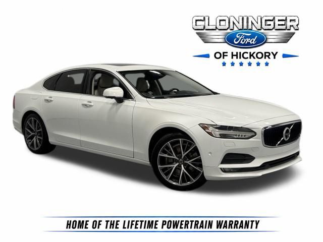 Crystal White Pearl 2017 Volvo S90 Sedan All-Wheel Drive Automatic