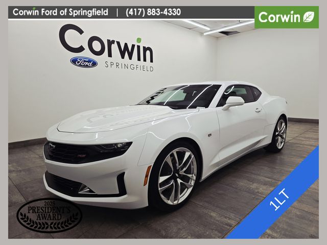 Summit White 2022 Chevrolet Camaro 1LT Coupe RWD Coupe Rear-Wheel Drive 8-Speed Automatic