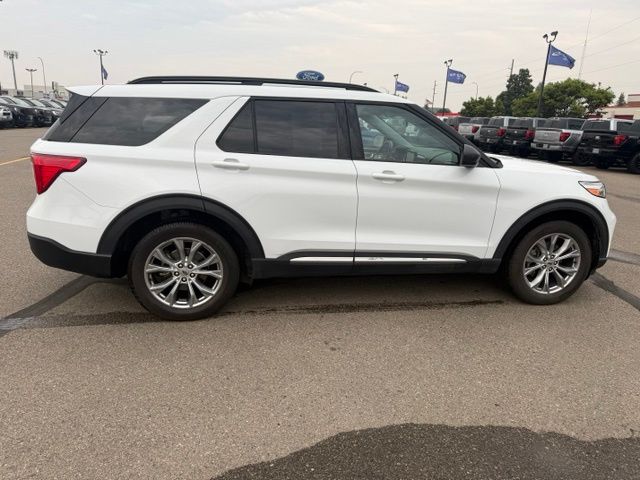 2020 Oxford White Ford Explorer XLT 4X4 SUV