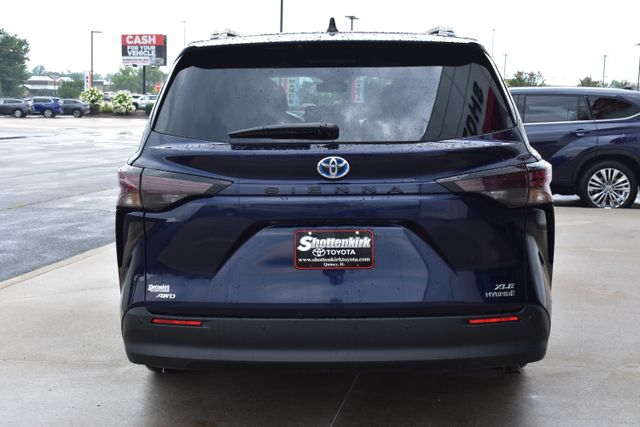 Used 2024 Toyota Sienna Van