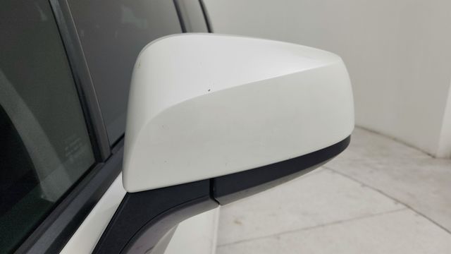 2021 Toyota Sienna XLE White at Community Toyota