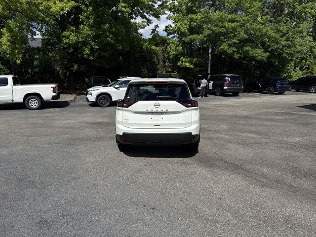 Used 2026 White/off-white Nissan S image 6