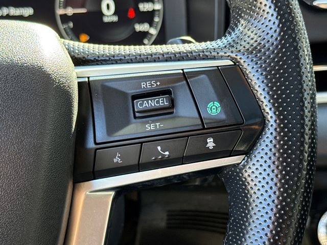 Used 2024 Silver Mitsubishi SE Black Edition w/Pano Roof image 28