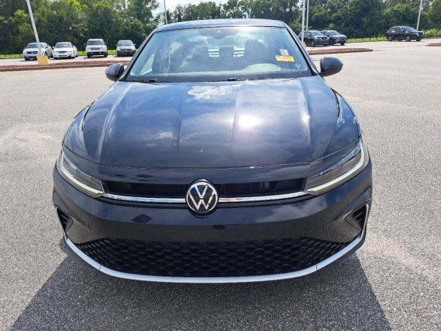 Used 2025 Black Volkswagen 1.5T SE image 3