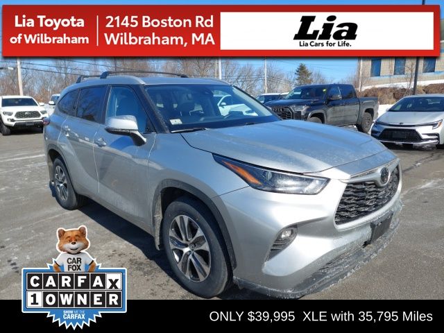 Silver 2024 Toyota Highlander XLE AWD SUV / Crossover All-Wheel Drive 8-Speed Automatic