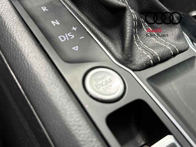 Used 2022 Gray Volkswagen 3.6L V6 SE w/Technology image 31