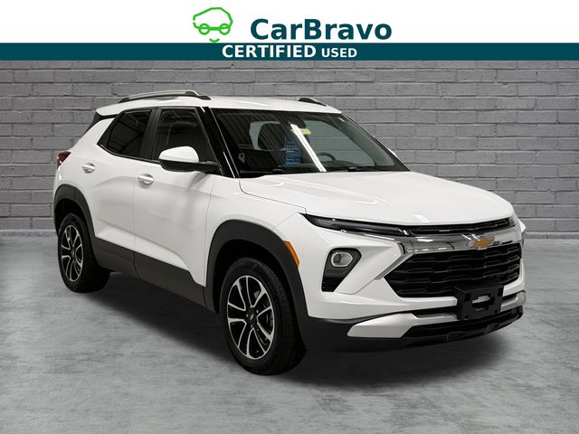 Summit White 2025 Chevrolet Trailblazer SUV / Crossover Four-Wheel Drive 9-Speed Automatic