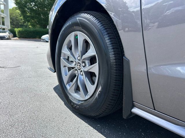 Used 2024 Toyota Sienna Van