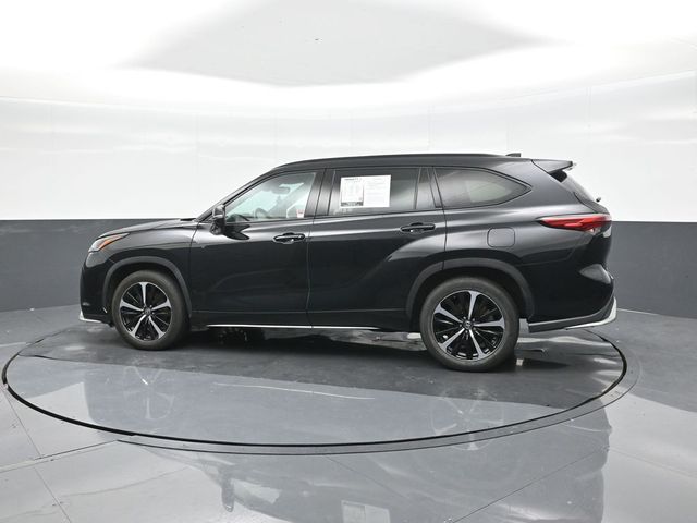 Used 2021 Toyota Highlander SUV