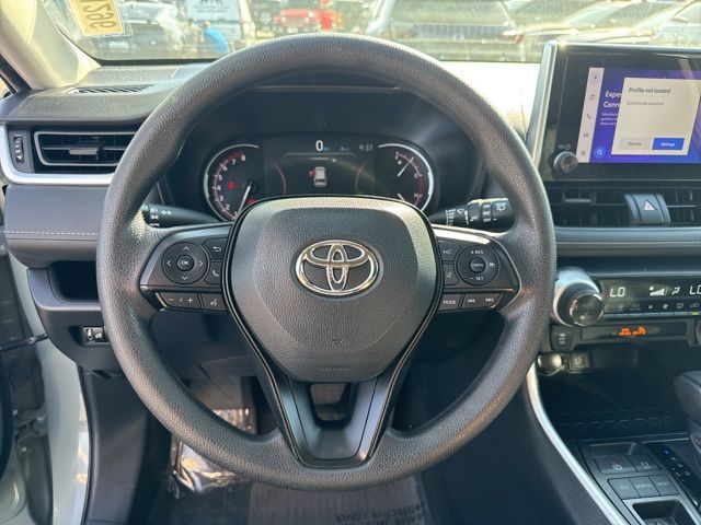 2023 Toyota RAV4 XLE 13