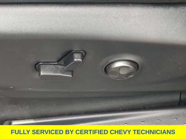 Used 2025 Chrysler Pacifica Van