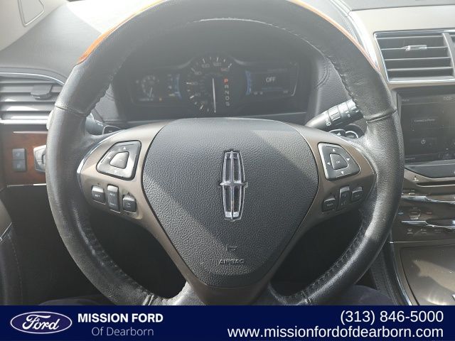 2013 Lincoln MKX Base 19