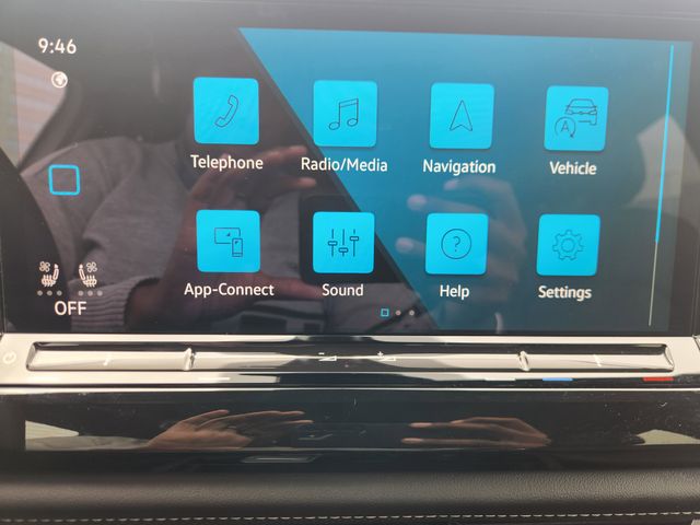 2025 Volkswagen Atlas Cross Sport 2.0T SE w/Technology  at DeMontrond Auto Country
