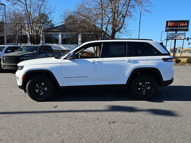 New 2025 White Jeep Altitude X image 20