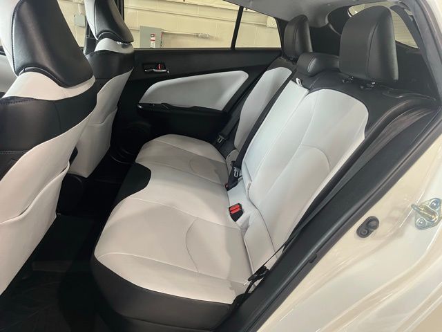2018 Toyota Prius Four Touring photo