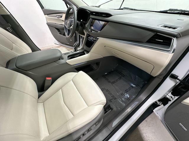 2018 Cadillac XT5 Luxury White at Bob Ruth Ford