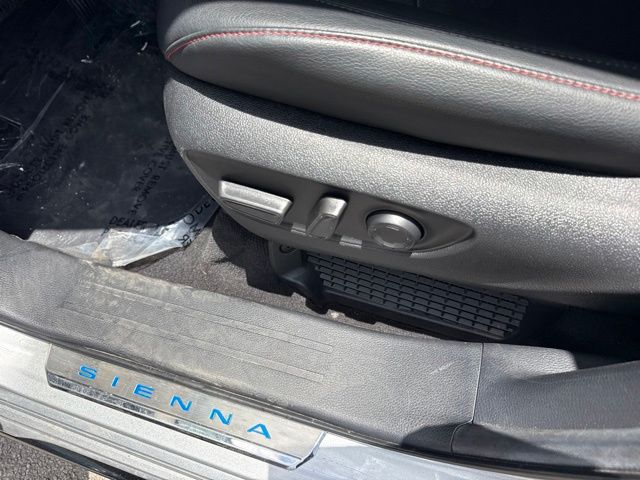 2025 Toyota Sienna - $45,088