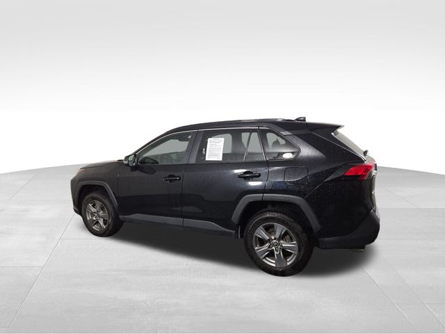 2022 Toyota RAV4 XLE photo