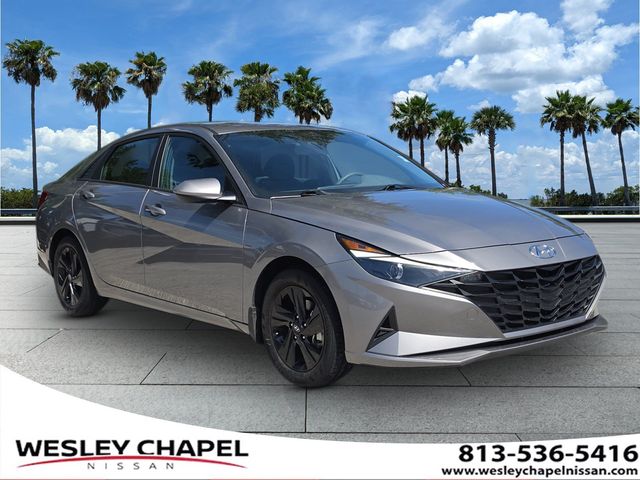 Fluid Metal 2023 Hyundai Elantra Sedan Front-Wheel Drive Continuously Variable Transmission