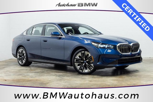 Phytonic Blue Metallic 2026 BMW 5 Series Sedan All-Wheel Drive 8-Speed Automatic