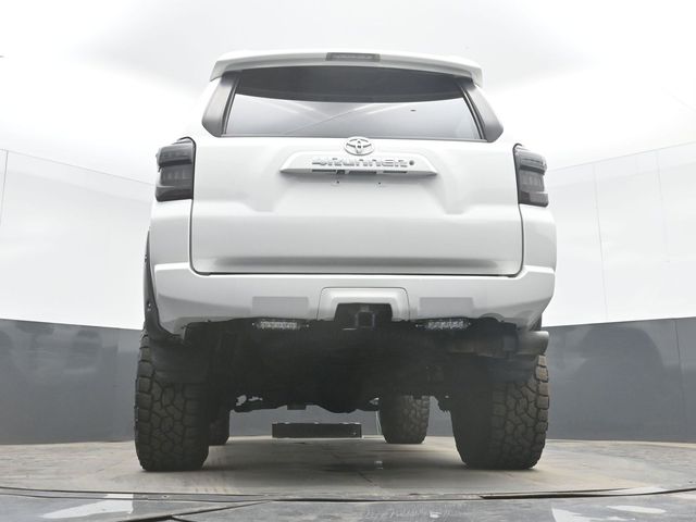 Used 2015 White Toyota SR5 Premium image 35
