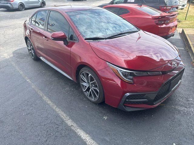 Red (Ruby Flare Pearl) 2022 Toyota Corolla SE FWD Sedan Front-Wheel Drive 10-Speed CVT