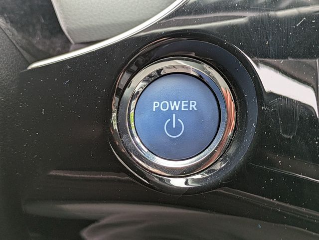 2019 Toyota Prius LE AWD-e photo