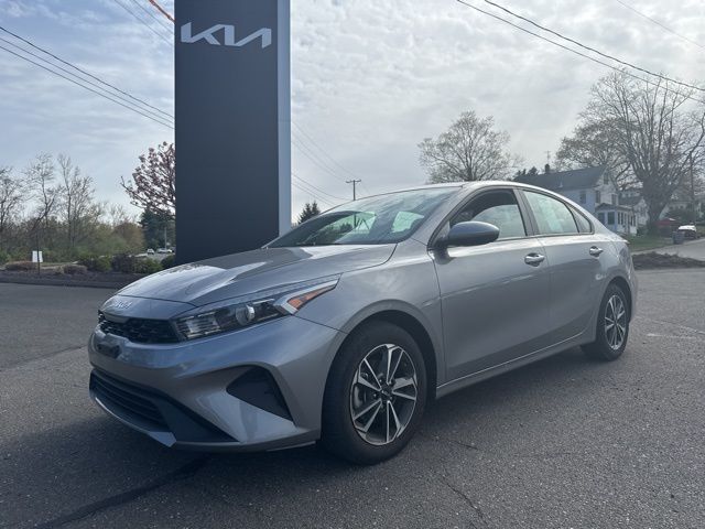 Steel Gray 2024 Kia Forte LXS FWD Sedan Front-Wheel Drive Continuously Variable Transmission