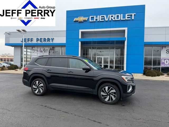 Deep Black Pearl 2024 Volkswagen Atlas SE 4Motion AWD with Technology SUV / Crossover All-Wheel Drive 8-Speed Automatic