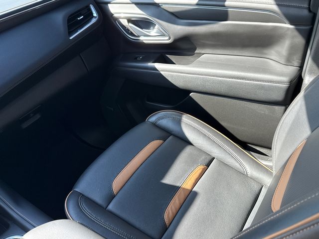 Used 2024 White GMC AT4 image 14