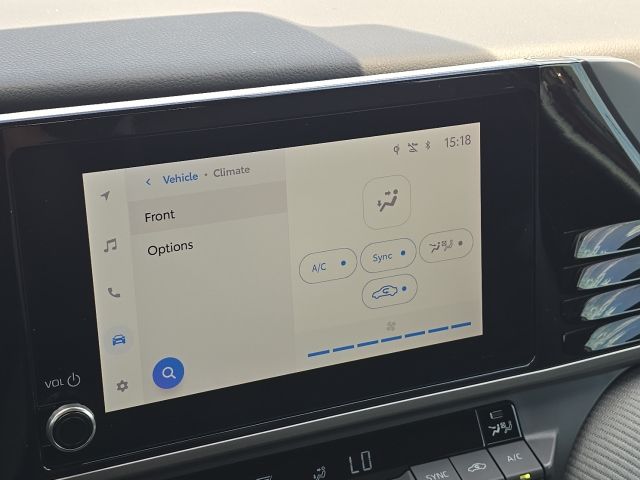 2025 Toyota Camry SE:B02318