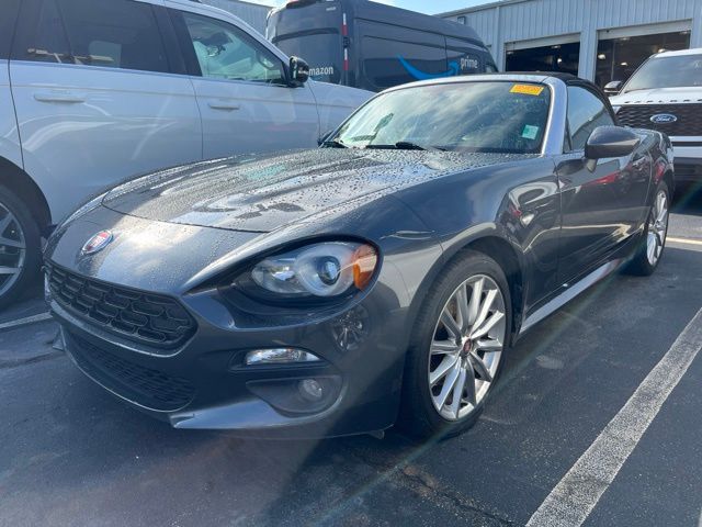 2017 FIAT 124 Spider Lusso RWD