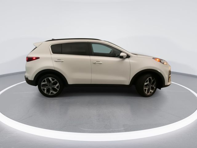 Used 2022 White Kia EX image 5