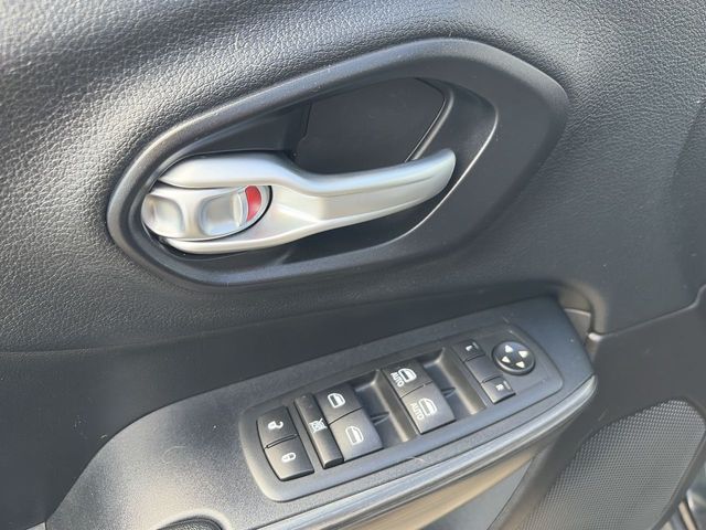 Used 2016 Jeep Cherokee SUV