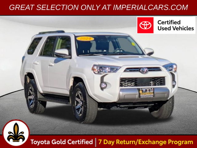 2024 Toyota 4Runner TRD Off-Road Premium 1