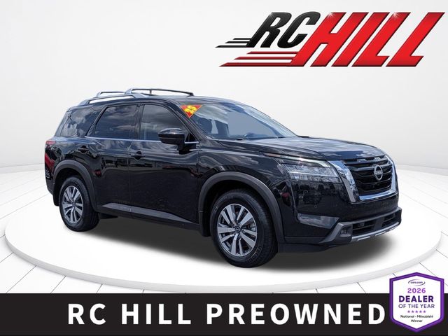 2023 Nissan Pathfinder SL