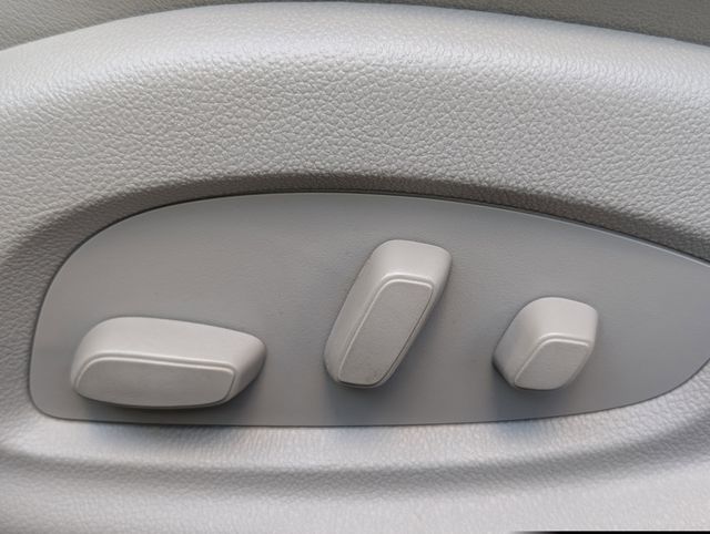 Used 2019 Silver Cadillac 2.0L Turbo image 14