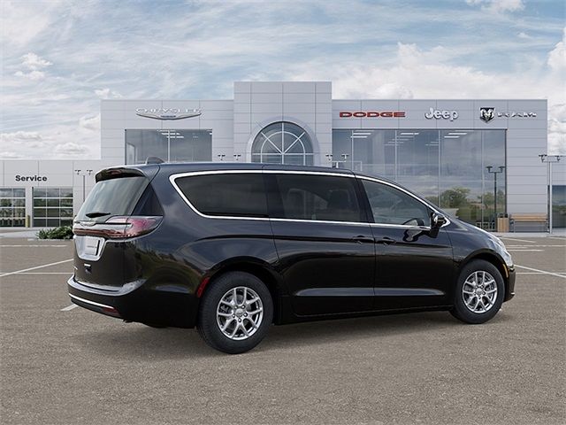 New 2026 Chrysler Pacifica Select For Sale in East Hanover, NJ