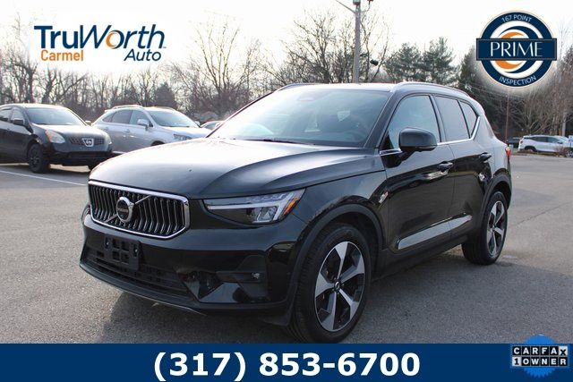 2025 Volvo XC40 B5 Plus Bright Theme AWD