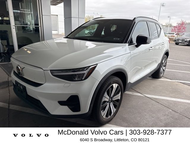 Crystal White Metallic 2023 Volvo XC40 Recharge Twin Core eAWD SUV / Crossover All-Wheel Drive 1-Speed Automatic