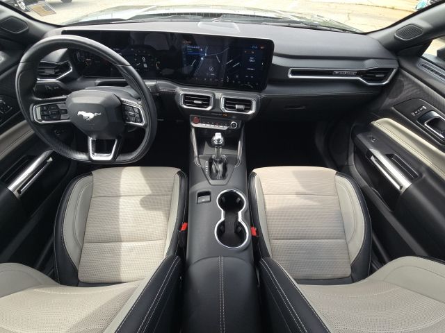 2025 Ford Mustang EcoBoost Premium:B02251