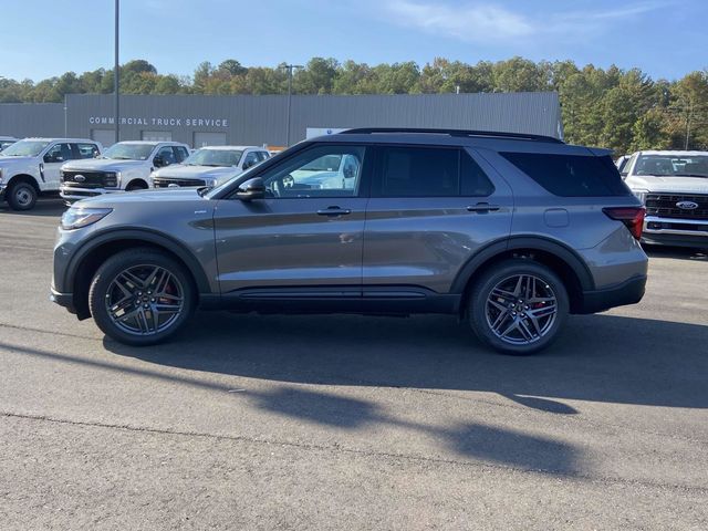 2025 Ford Explorer ST-Line 7