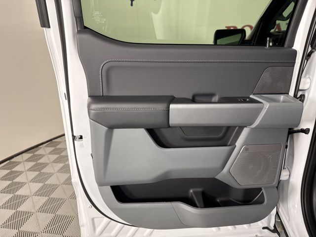 2025 Oxford White Ford F-150 XLT 4X4 Truck