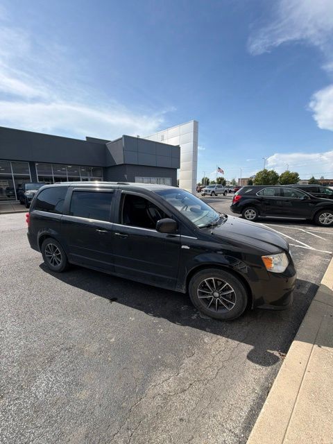 Brilliant Black Crystal Pearlcoat 2017 Dodge Grand Caravan Minivan Front-Wheel Drive 6-Speed Automatic