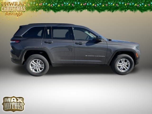 2025 Jeep Grand Cherokee  13