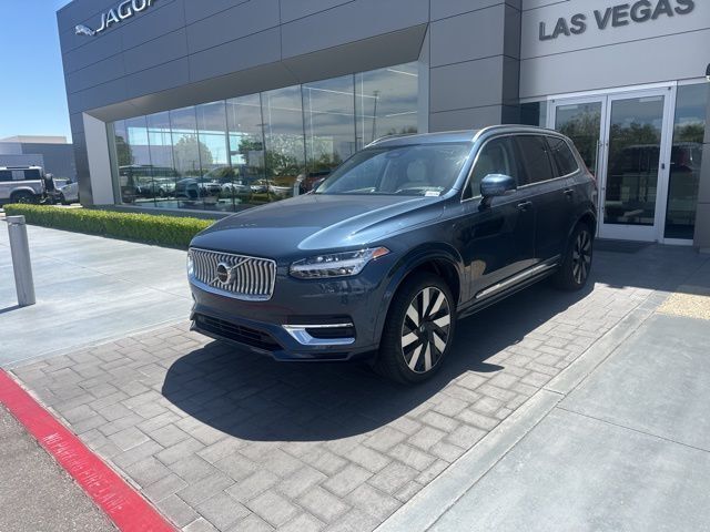 2023 Volvo XC90 Recharge T8 Ultimate Bright Theme 7-Passenger eAWD