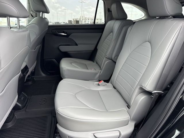 Used 2026 Toyota Highlander Hybrid SUV