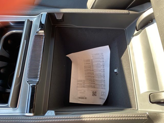 2026 Jeep Grand Wagoneer Limited - High Gloss Black exterior view 19