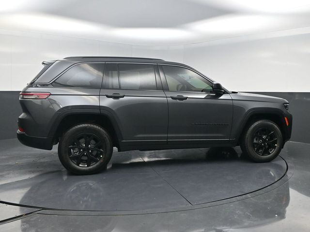 2026 Jeep Grand Cherokee Altitude - 5